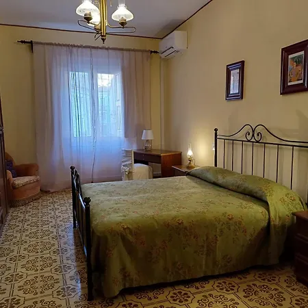 La Casa In Piazza شقة ماراتييا